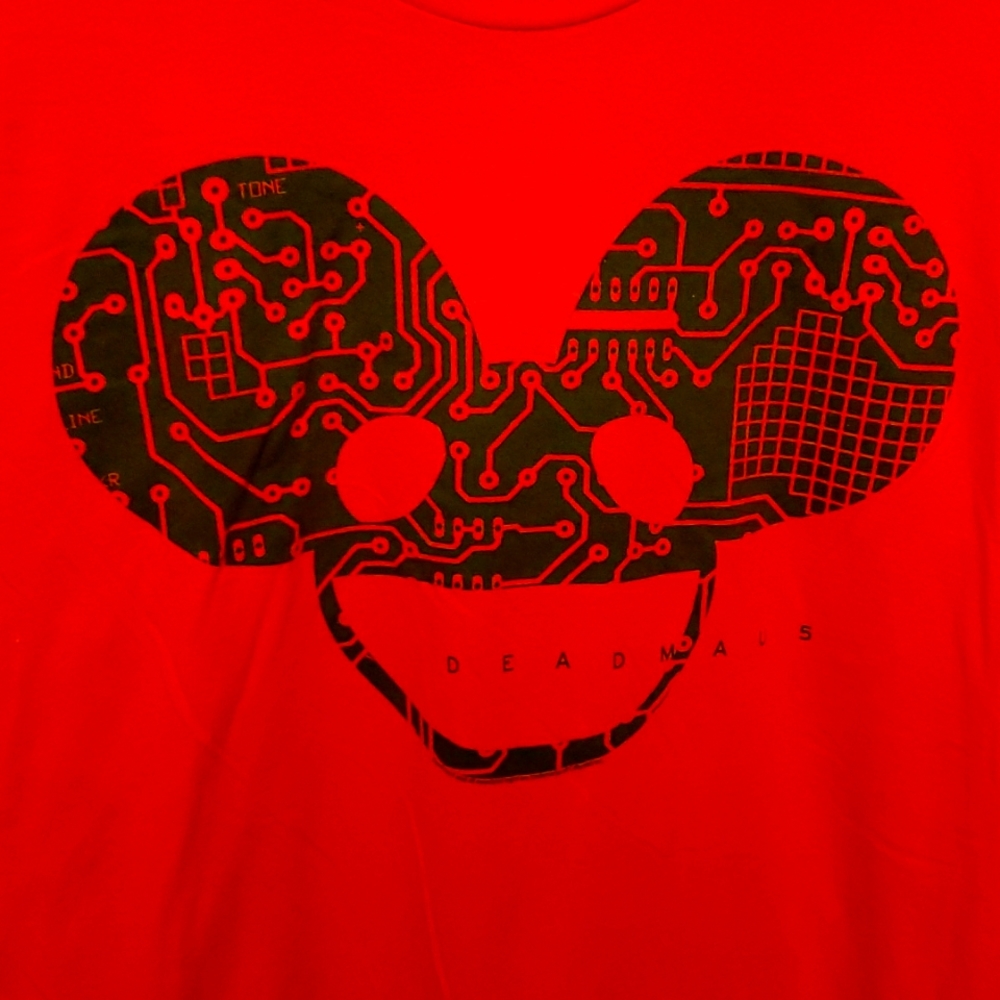 ORIGNAL Deadmau5 tee.